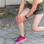 Sharp, stabbing pain in the knee that comes and goes